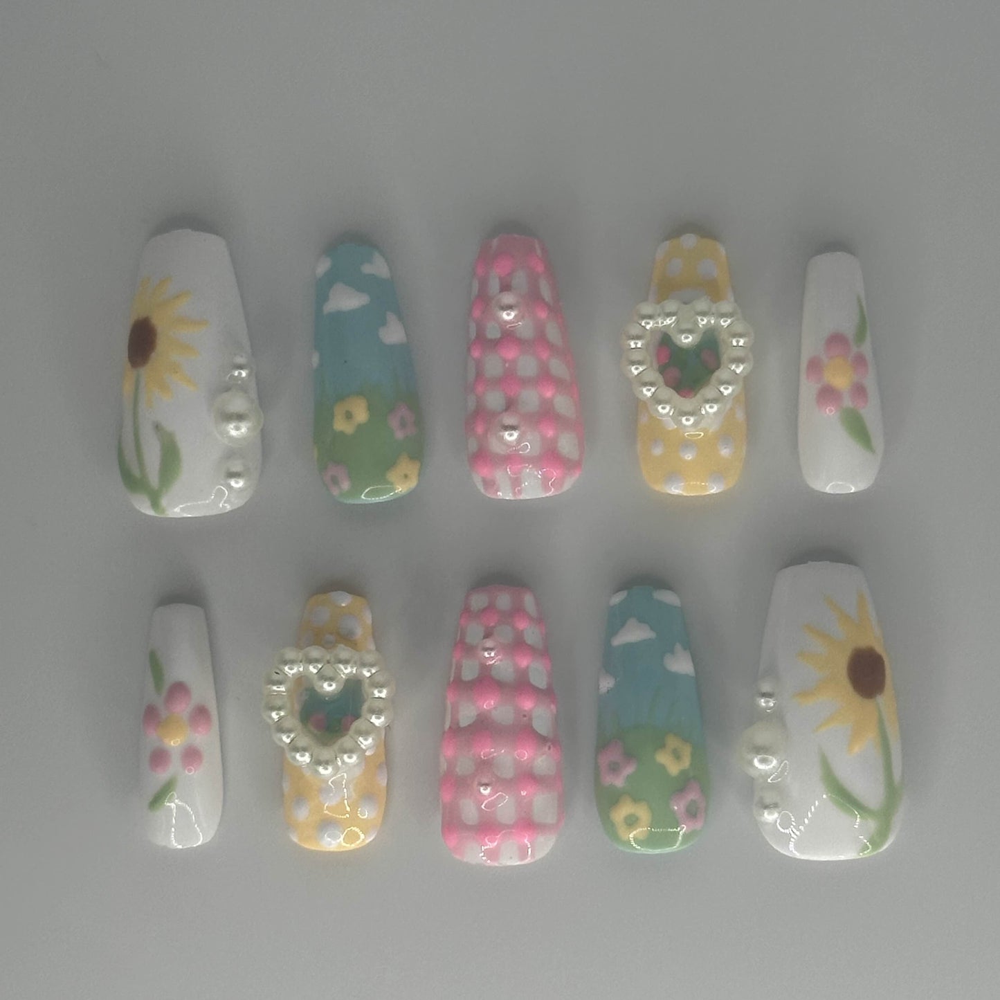 Flowers in Spring (Press-on Nails)
