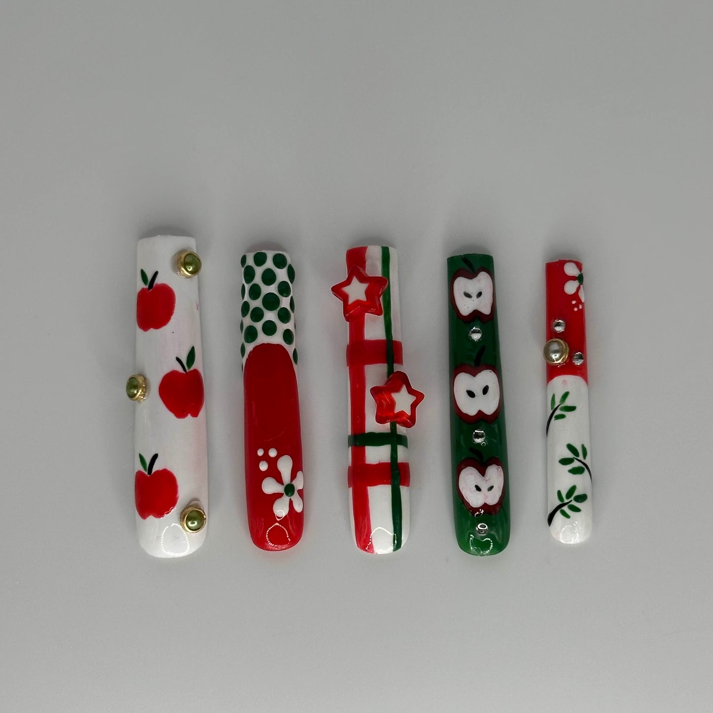 3 Apples Tall (Press-on Nails)