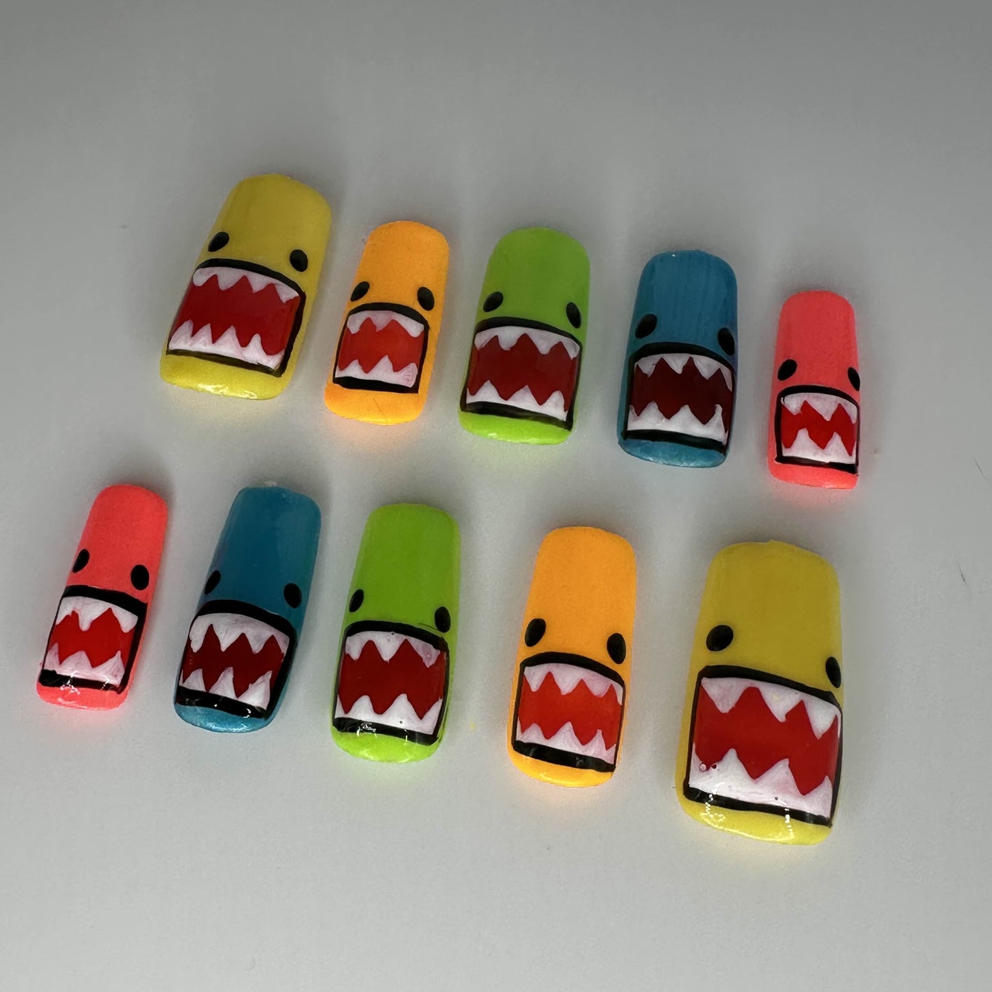 Rainbow Domo-kun (Press-on Nails)